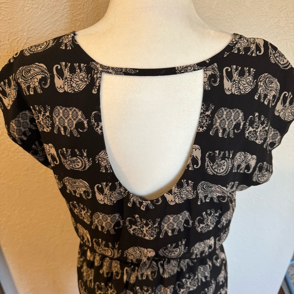 Maurice’s | Black w/ taupe elephant dress | Sz M - Picture 8 of 13